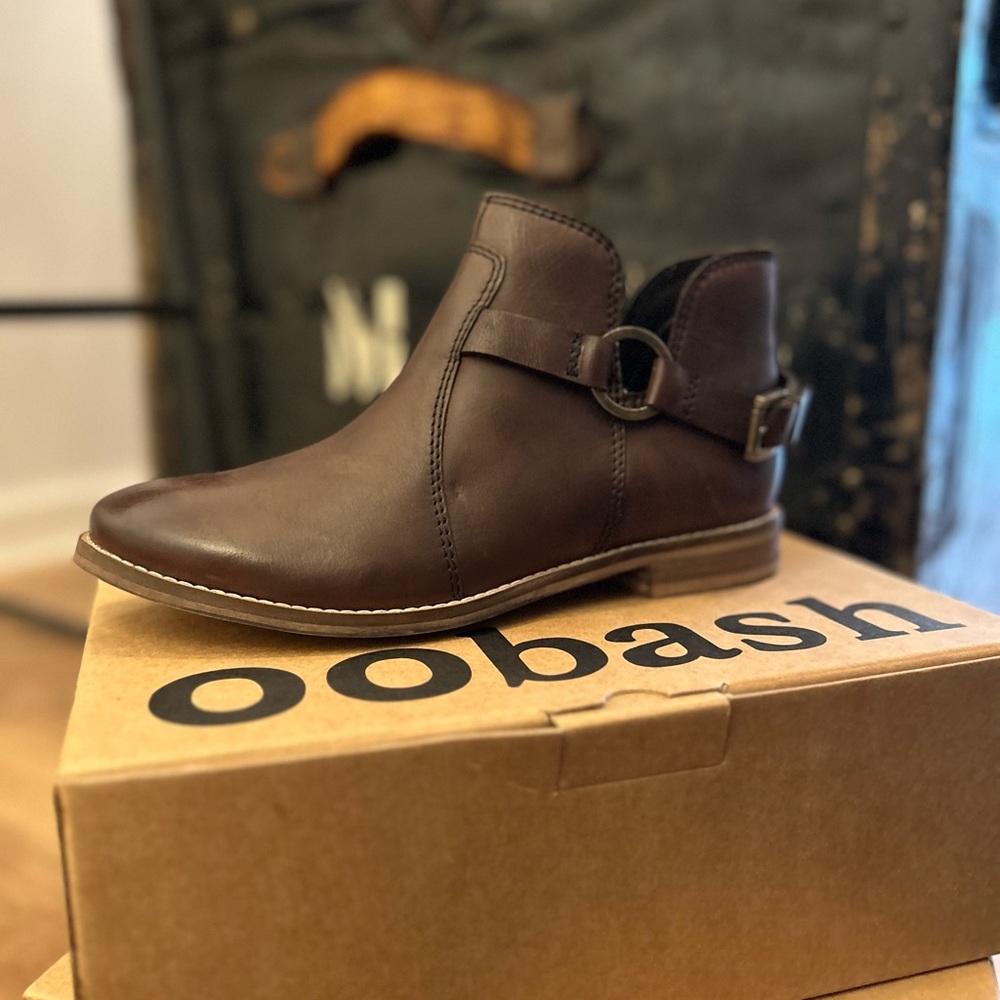 Joanna. Brown Bootie loafer